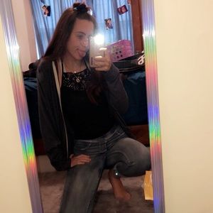 Meet your Posher, Allison